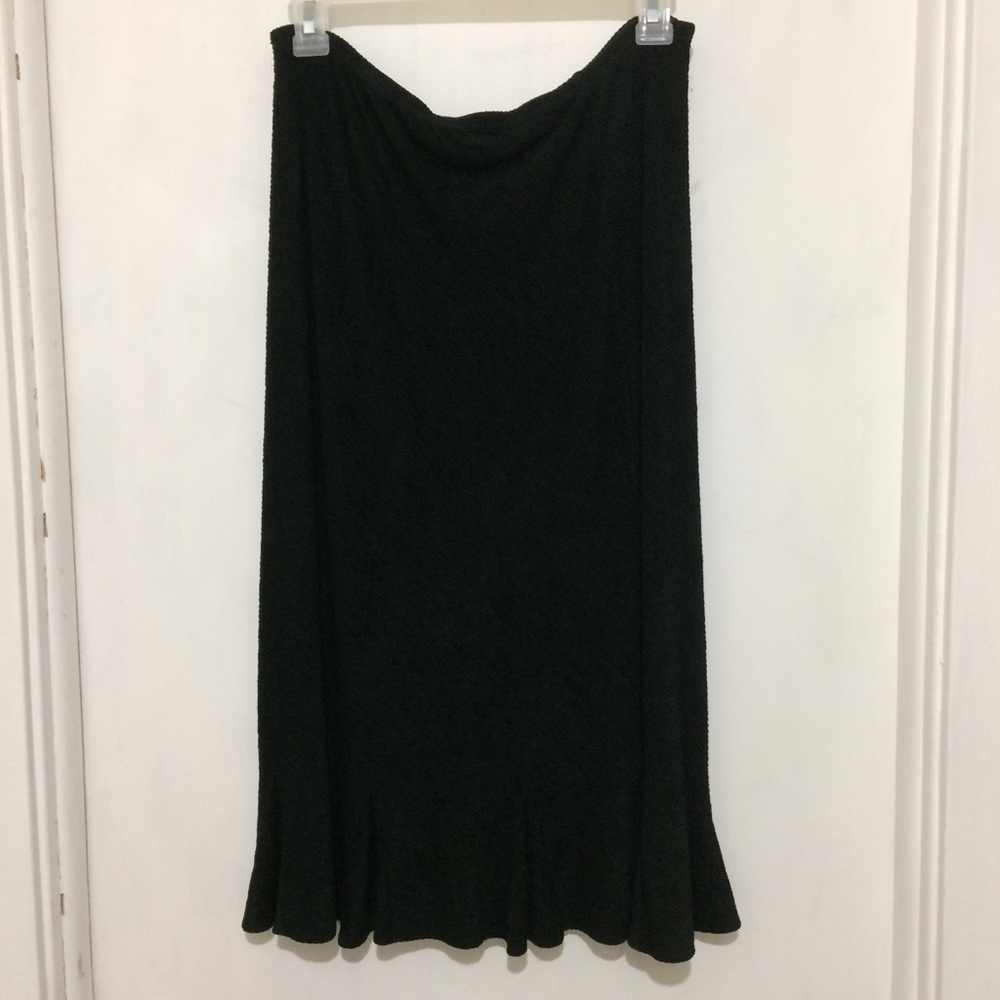 Lifestyle Studios womans M black pull on midiskirt